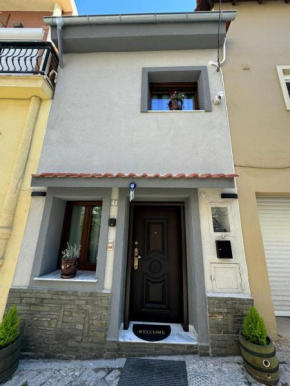 Ioanis Deluxe House
